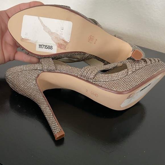 Caparros Heels 9.5 NEW - Picture 6 of 13